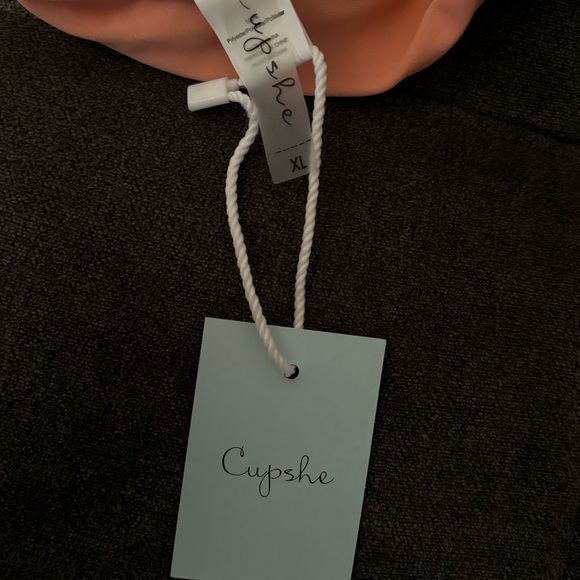 Cupshe Halter One piece Swimsuit - Picture 3 of 3